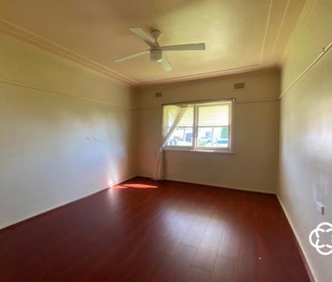 28 Derbyshire Avenue, 2146, Toongabbie Nsw - Photo 4