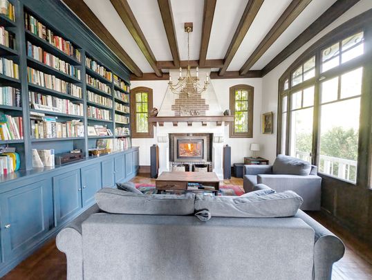 Location Maison 8 pièces 210m² MEDAN 78670 - Photo 1