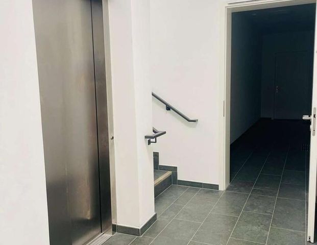 Gemütliche 2-Zimmer Wohnung mit großem Balkon in Kiezlage - Foto 1