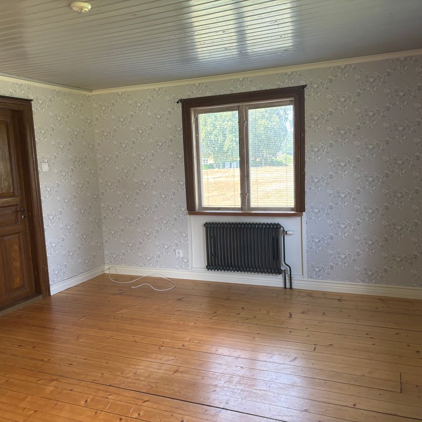 Gennevedsvägen, Nossebro - Photo 1