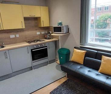 1 bedroom private hall to rent - Photo 2