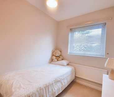 3 bedroom detached bungalow to rent - Photo 3