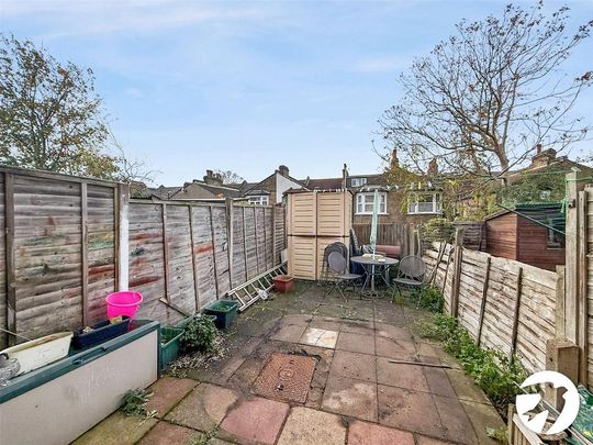 2 bedroom terraced house to rent - Photo 1