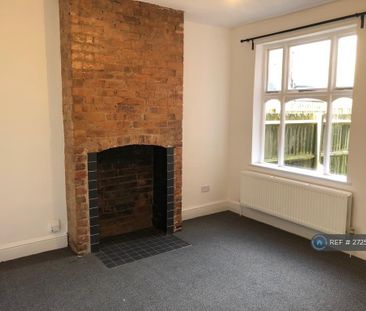 3 bedroom end of terrace house to rent - Photo 2