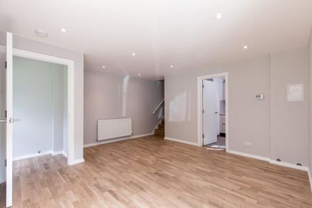 2 bedroom ground floor flat to rent - Photo 4