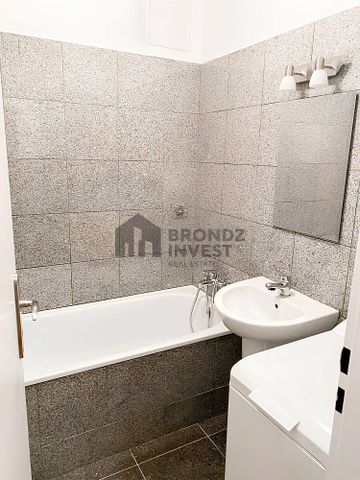 Pronájem bytu 1+kk 24 m² - Fotografie 2