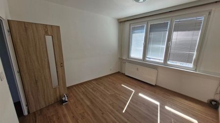Pronájem bytu 3+1 70 m², Fr. Ondříčka , České Budějovice - Fotografie 2