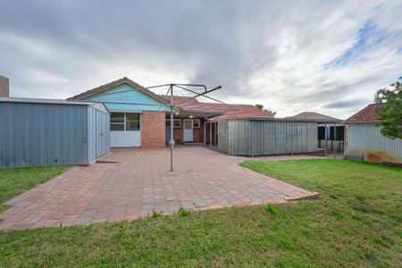 15 Anstey Street, Port Augusta - Photo 2