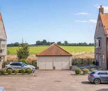 2 bedroom end of terrace house to rent - Photo 1
