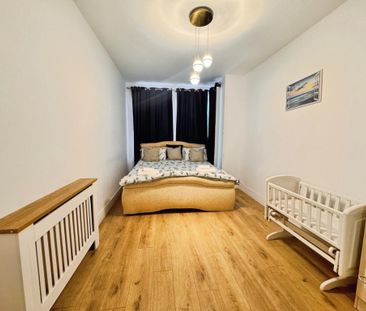 2 bedroom ground floor flat to rent - Photo 2