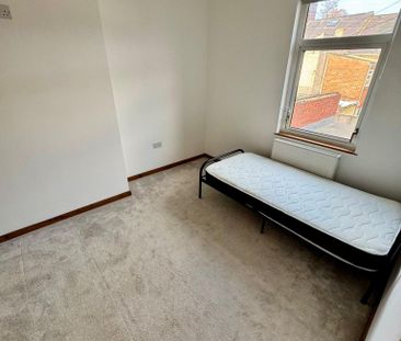 3 bedroom terraced house to rent - Photo 6