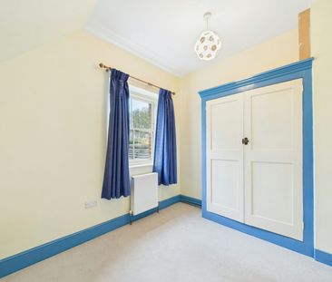 Semi-detached house to rent on - Photo 6