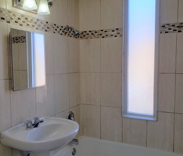 Newly renovated large bright 2 bedroom unit in a very quiet residen... - Photo 3