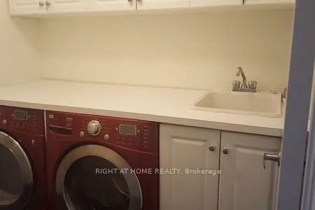 Condo Townhouse For Lease | W9232889 - Photo 3