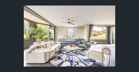 Wide modern residence on cusp of harbour/parkland - Photo 5