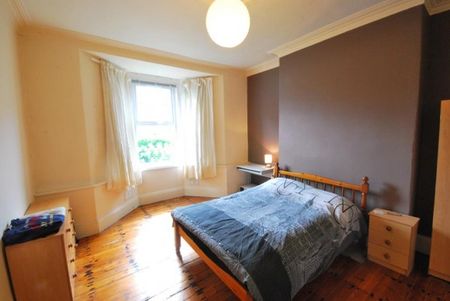 2 Bed - Deleval Terrace, Gosforth - Photo 4