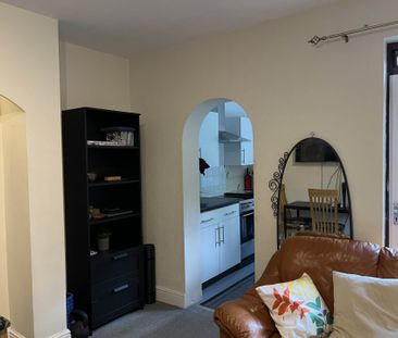 Sycamore Road, Guildford - Photo 1