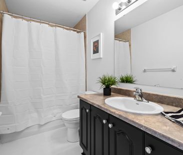 For Lease - 381 Moffatt Pond Court, Barrhaven, Ontario - Photo 3