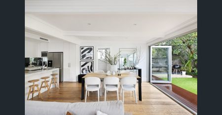 Double-fronted beauty with a lush backyard escape - Photo 3