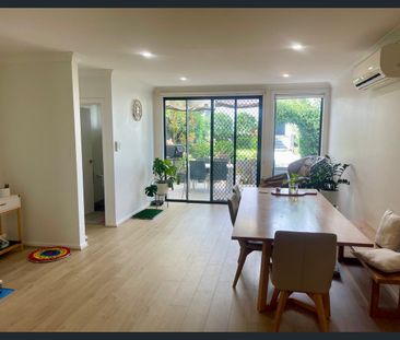 Perfectly Positioned Modern Home - Photo 2