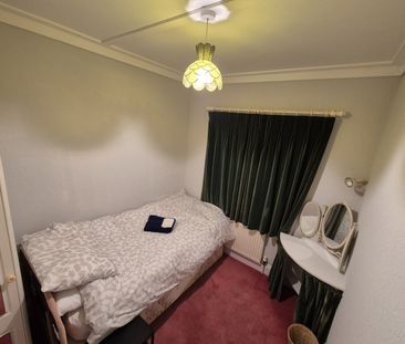 3 Bed Semi-Detached House, Amherst Crescent, BN3 - Photo 5