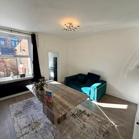 2 bedroom house to rent - Photo 1