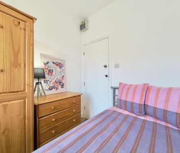 1 bedroom in a flat share to rent - Photo 1