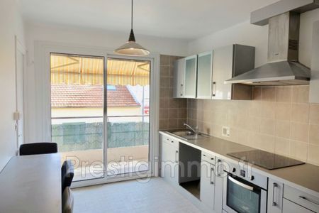 Golf Juan location maison de ville 5p 114m2 sur 2 étages avec - Photo 2