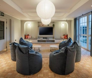 Studio Flat, Augustus Road, SW19 - Photo 3