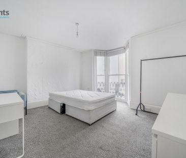 6 bedroom terraced house to rent - Photo 2