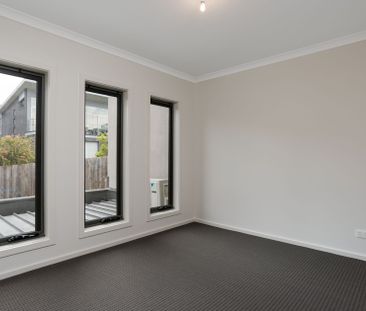 2 Toby Place, Mooroolbark - Photo 3