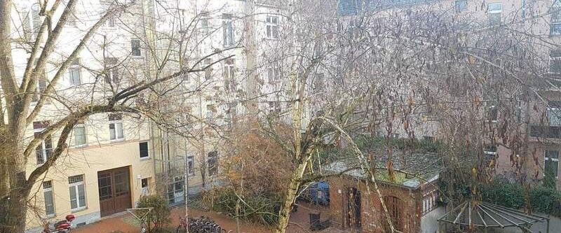 "Stylisch & Studiennah: 2-Zimmer-Wohnung mit offener Küche & Hof-Balkon" - Photo 1