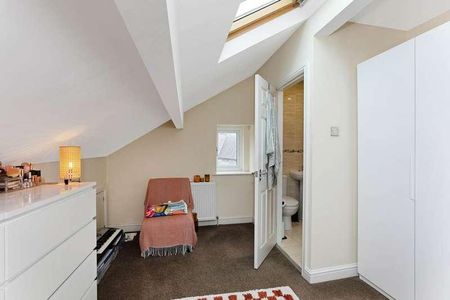 Intake Lane, Birstall, WF17 - Photo 3