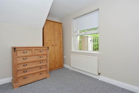 1 Lesley Court, 25 Stockmans Lane, Belfast, BT9 7JA - Photo 4