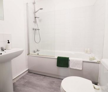 3 bedroom House To Let - Photo 5