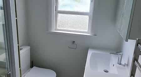 Fully refurbished - new kitchen & bathroom - Photo 3