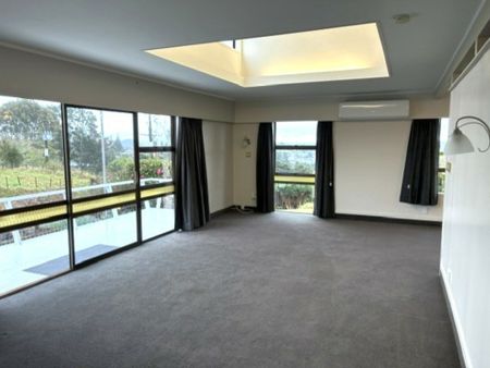 Stunning 3-Bedroom Rural Property - Photo 2