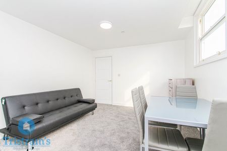 2 bed Apartment for Rent - Photo 3