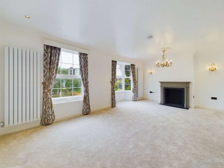 Beautifully presented four bedroom townhouse in prime Wimbledon location. - Photo 3