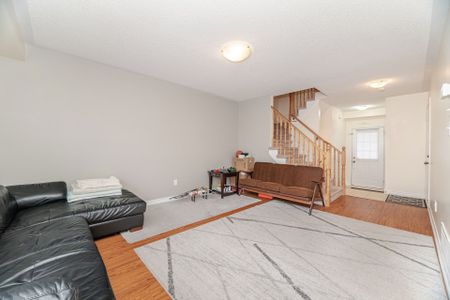 For Lease - 2570 Valleyridge Drive, Oakville, Ontario - Photo 2