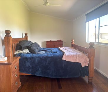 Large Family Home - Photo 3