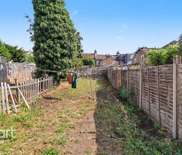 3 bedroom terraced house to rent - Photo 6