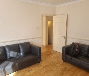 Room in a Shared House, Burnley Road, NW10 - Photo 1