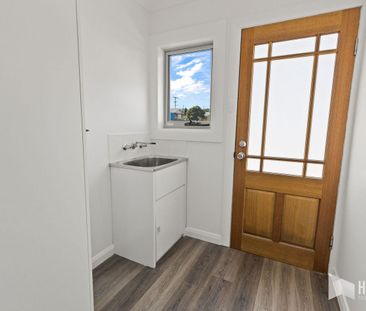 Meticulously Renovated Home in Devonport! - Photo 1