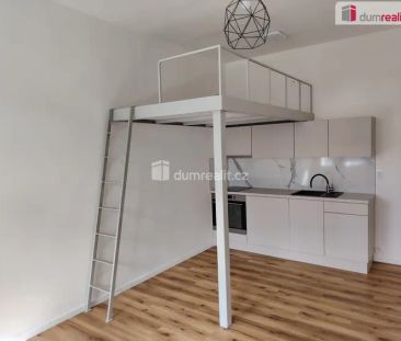Pronájem nadstandardního bytu 1+kk, celková výměra 31,48 m - Fotografie 3