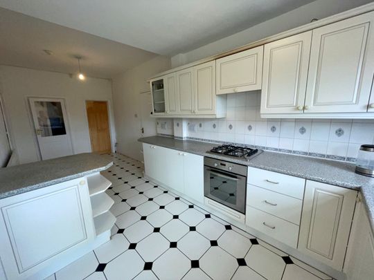 5 Bedroom House To Rent - Photo 1