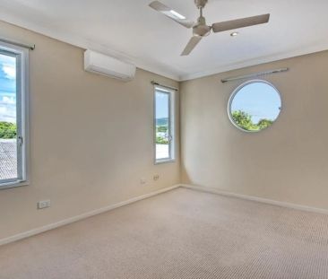 Spacious Three-Level Townhouse in Prime Gaythorne Location - Photo 3