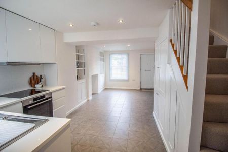 2 bedroom terraced house to rent - Photo 3