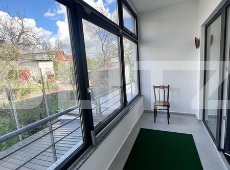 Apartament de lux, 2 camere, încalzire în pardoseală, garaj privat, zona centrală - Photo 4