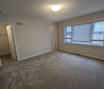 For Lease - 68 Freedom Crescent, Hamilton, Ontario - Photo 6